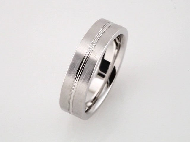 10K White Gold Grooved Comfort-Fit Flat Band