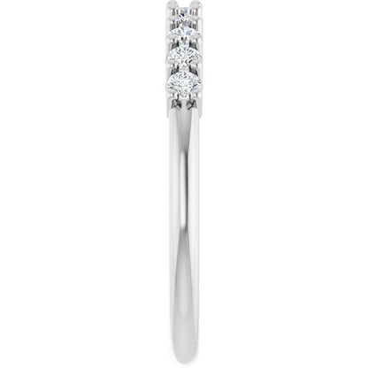 1/4 CTW Natural Diamond 10-Year Anniversary Band