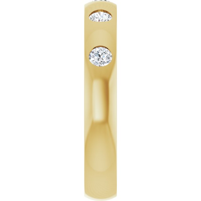 .07 CTW Natural Diamond Anniversary Band, 2.5 mm
