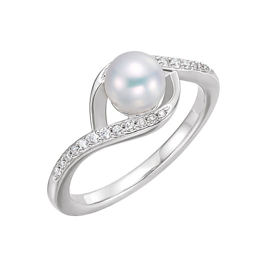 Cultured White Freshwater Pearl & 1/8 CTW Natural Diamond Ring
