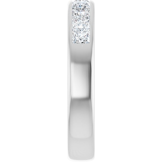 1 1/2 CTW Natural Diamond Band, 4.96 mm