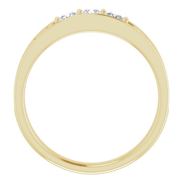 1/2 CTW Natural Diamond Three-Stone Scroll Band