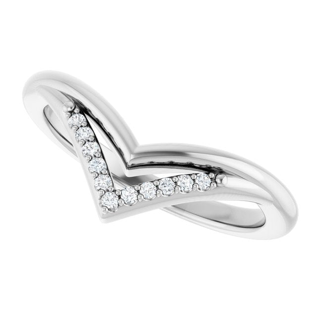 .04 CTW Natural Diamond Contour Band