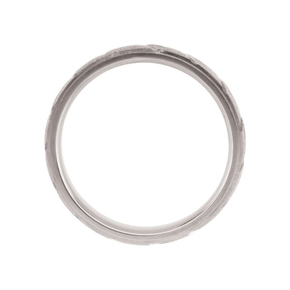 Stepped-Edge Diagonal Grooved Comfort-Fit Flat Band