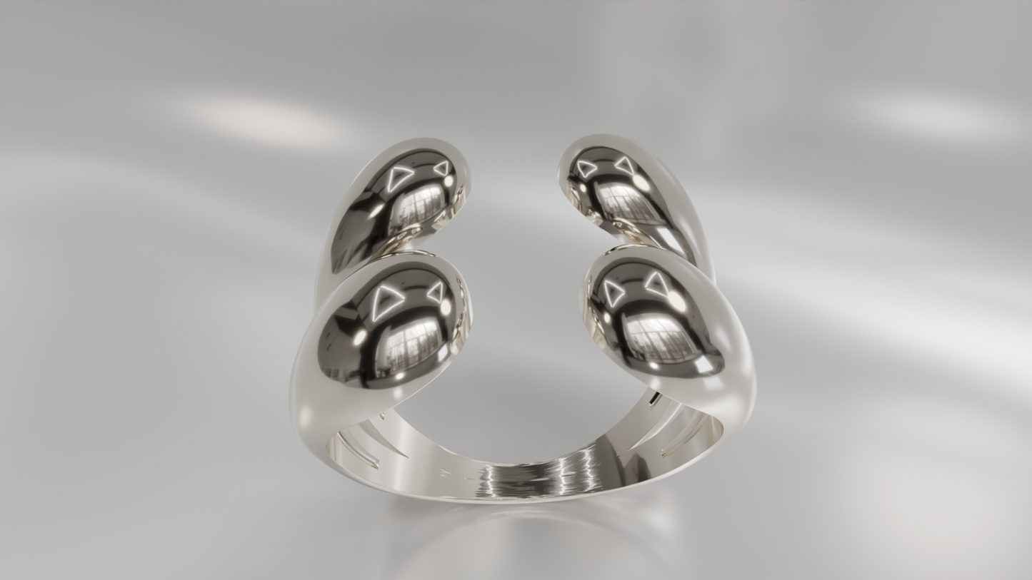 Sculptural Link Ring in Gold