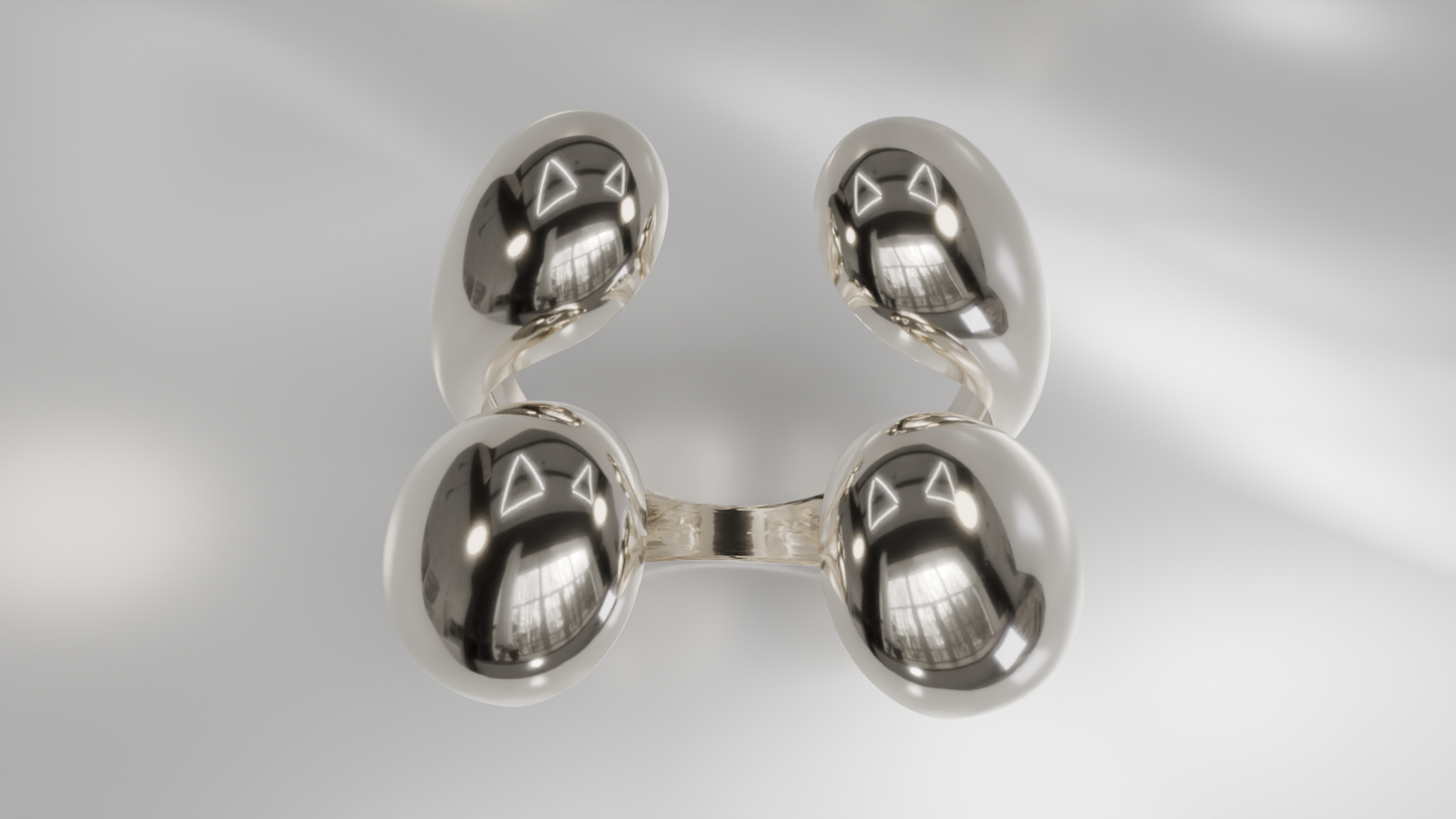 Sculptural Link Ring in Gold