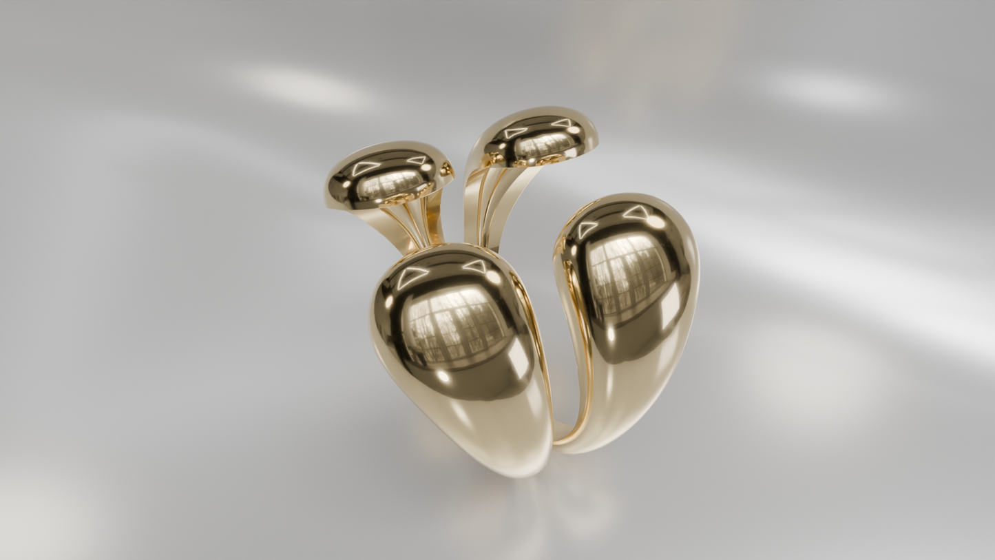 Sculptural Link Ring in Gold