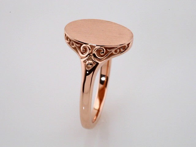 Oval Signet Ring, 13.4 x 9 mm