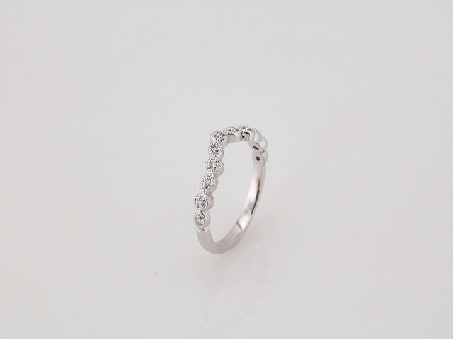 1/10 CTW Natural Diamond Vintage-Inspired Contour Band