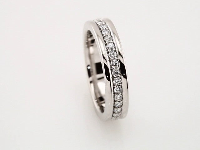5/8 CTW Natural Diamond Comfort-Fit Band
