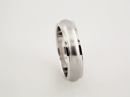 Grooved Comfort-Fit Half Round Band, 5 mm