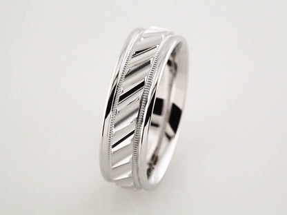 Milgrain Edge Diagonal Grooved Comfort-Fit Half Round Band